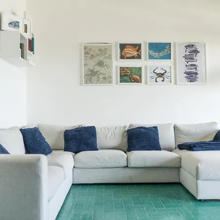 Casa Del Capitano, Terre Marine