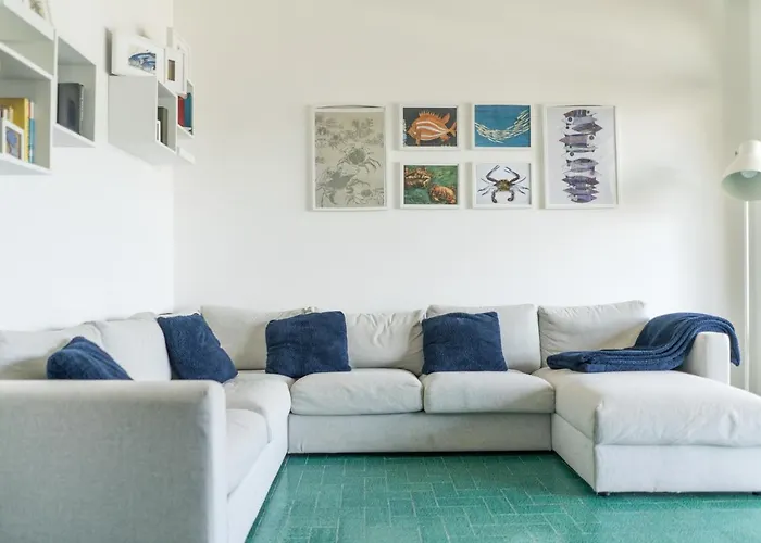 Casa Del Capitano, Terre Marine
